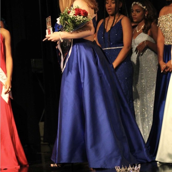 B Darlin Prom Dress - Picture 2 of 6